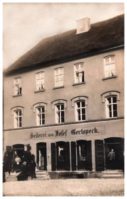 Stadtplatz, Seilerei Josef Gerlspeck