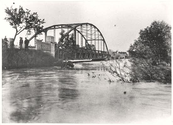 Isarbr�cke, Hochwasser 1940
