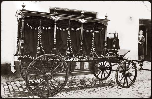 Leichenwagen von Josef Beisl, Autovermietung, 1920er Jahre