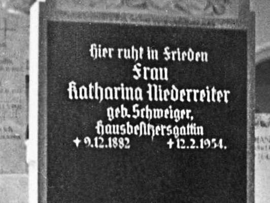 Inschrift Grabstein Katharina Niederreiter, *09.12.1882 †12.02.1954