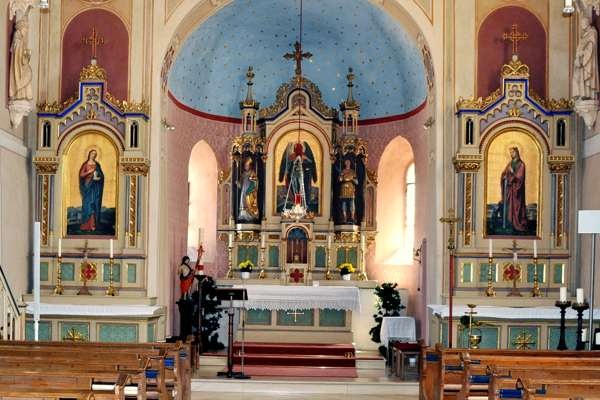 Moosburg, Alt�re von St. Michael