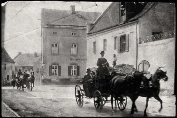 Weingraben Ecke Stadtplatz um 1900, Blick zum Metzger Fertl, rechts B�ckerei Heinrich