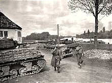 Moosburg, General Major. A.C. Smith von der 14th Armored Div. der U.S. third Army