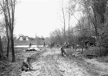 Moosburg, Mai 1945, Bau einer Behelfsbr�cke an Stelle der gesprengten Isarbr�cke
