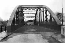 Moosburg, 6.11.1949 die wieder aufgebaute Isarbr�cke wird eingeweiht