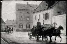 Weingraben Ecke Stadtplatz um 1900, Blick zum Metzger Fertl, rechts B�ckerei Heinrich