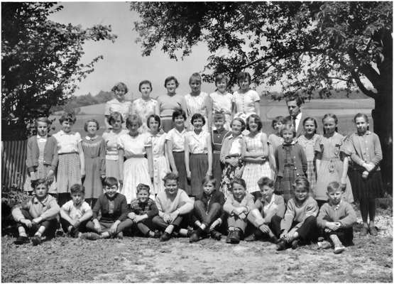Volkmannsdorf um 1962, 5. bis 8. Klasse mit Lehrer Konrad Huber
