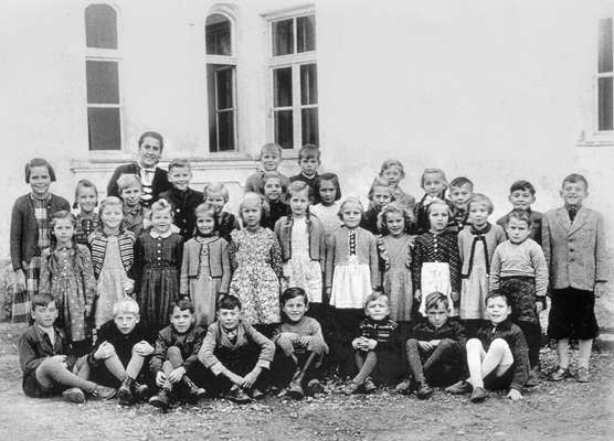 Schule Volkmannsdorf, Klassenfoto um 1953