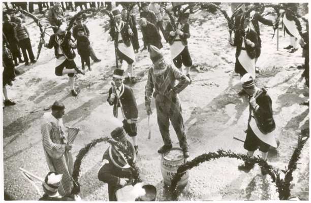 Moosburg, Sch�fflertanz 1952