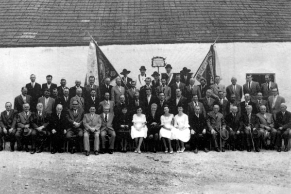 Moosburg, Maurer und Zimmerer, 90j�hriges Gr�ndungsfest mit Fahnenweihe 1961