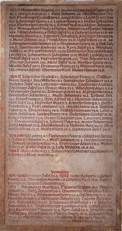 Gedenktafel im Kastulusm�nster mit allen Namen�der im 2. Weltkrieg Gefallenen 