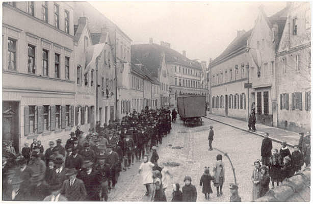 Moosburg Weingraben, 26.02.1919, Trauerzug anl��lich der Ermordung von Kurt Eisner
