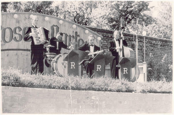 Moosburg, Rosenhof, Rosengarten 1950