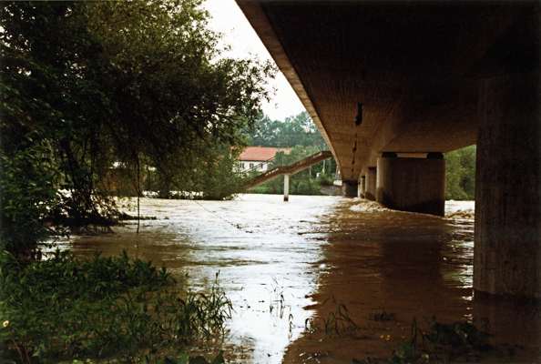 Volkmannsdorf, Hochwasser Juni 1996 am Zusammenflu� von Isar und Amper