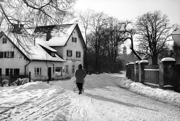 Volkmannsdorf B�ckerei, Mehl und Kolonialwaren Brunner im Winter
