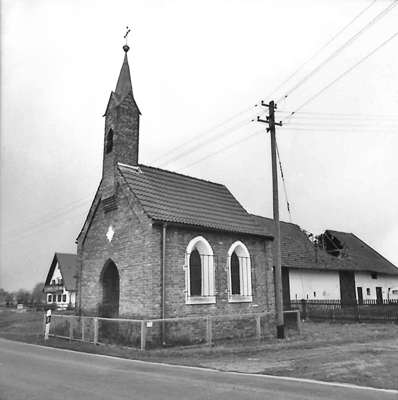 Holzer Anwesen mit Kapelle, M�rz 1985