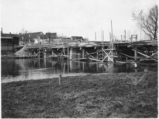 Baustelle Br�cke �ber Isar und Amper, Volkmannsdorf 17.04.1955