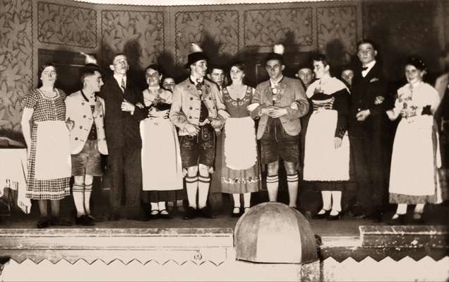 1934 Theaterauff�hrung der Isartaler bei Sebastian Erber