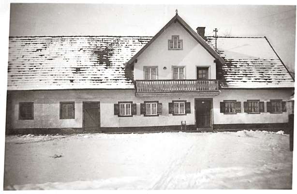Das alte Obermaier Anwesen um 1920