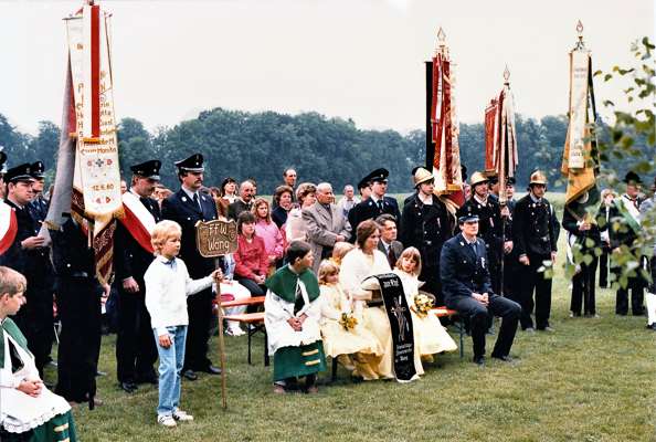 Gottesdienst am Sportplatz in Wang