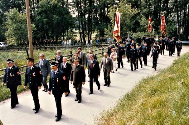 Kirchenzug vom Sportplatz Wang zum Feuerwehrhaus in Volkmannsdorf