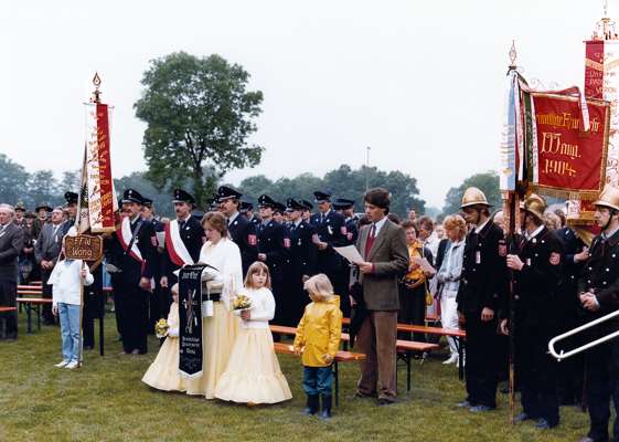 Gottesdienst am Sportplatz in Wang
