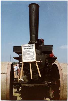 Legend�re, in der Volkmannsdorferau restaurierte Dampfmaschine