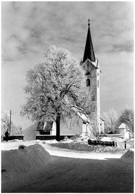 Pfarrkirche Volkmannsdorf im Winter, Ende 1950er