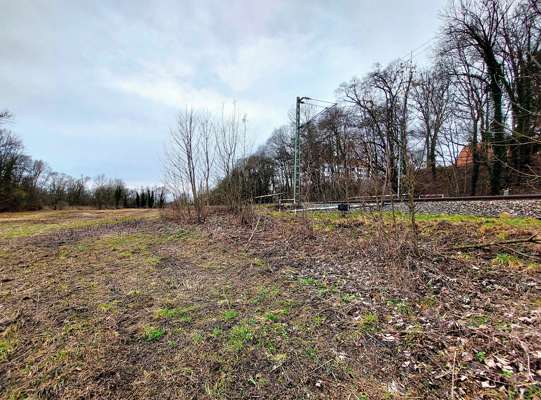 Schrankenanlage Hohlweg unterhalb von Schloss Isareck, 2023