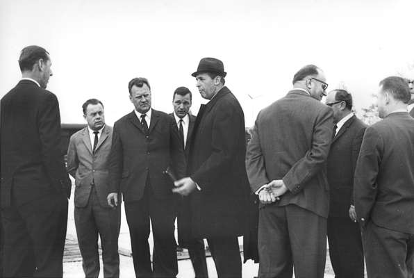 S�d Chemie, Stadtrat besichtigt die geplante Tiefbohrstelle 11.04.1968