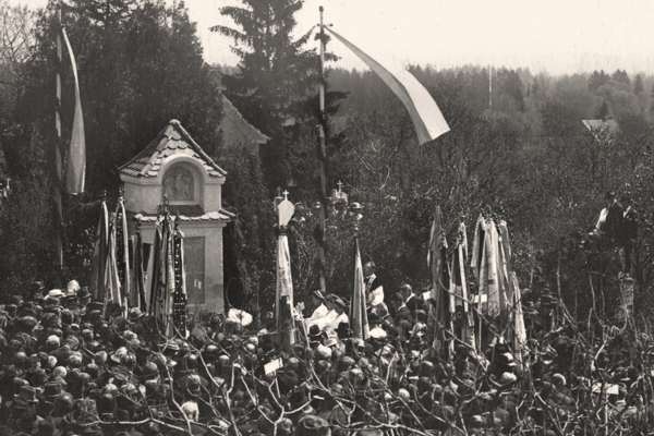 Enth�llung des Kriegerdenkmals in Volkmannsdorf am 8. Mai 1921