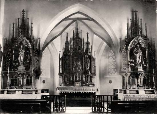 Um 1910 - die Kirche in Wang, Blick zum Altar