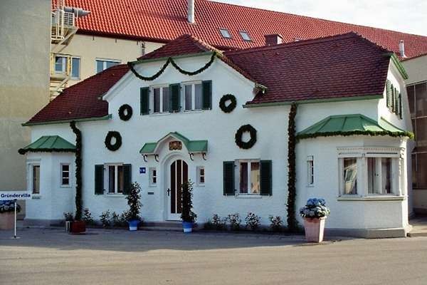 Moosburg, S�d Chemie 100j�hr. Firmenjubil�um 2006, die Gr�ndervilla