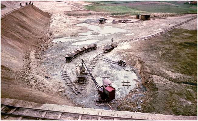 1957 - Tagebau zum Abbau von Bentoniten