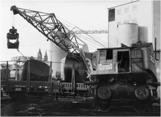 13. Dezember 1966, der Ardelt Dampfbagger der S�d Chemie ist umgekippt
