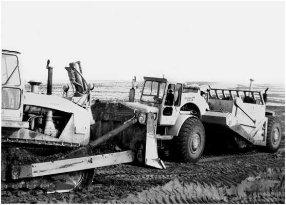 09.02.1968 - Abbau von Bentoniten mit modernen Maschinen im Tagebau