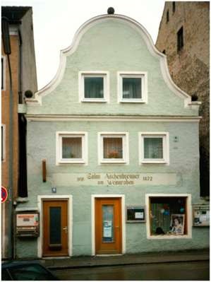Moosburg Weingraben 1995, Aschenbrenner-Haus