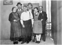 1940 -Das Kragenkn�pferl