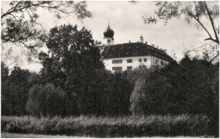 Schlo� Isareck von der Amper aus gesehen
