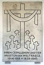 Gedenktafeln Kriegerdenkmal Volkmannsdorf, April 2014