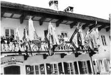 La Ros�e'sche Gastwirtschaft in Isareck bei Fahnenweihe der FFW Wang am 12.�Juni�1960