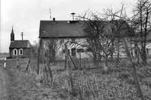 Holzer Anwesen mit Kapelle, M�rz 1985