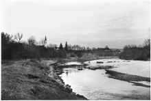 Blick von der Isar zur Pfarrkirche Volkmannsdorf, 1939