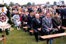 Gottesdienst am Sportplatz in Wang