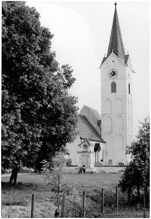 Pfarrkirche Volkmannsdorf mit altem Kriegerdenkmal, Anfang 1950er