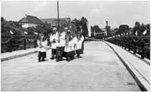 1955 - Einweihung der neuen Br�cke