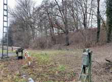 Schrankenanlage Hohlweg unterhalb des Schlosses Isareck, 2023