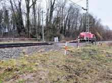 Schrankenanlage Hohlweg unterhalb des Schlosses Isareck, 2023