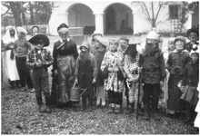 Schulkinder Volkmannsdorf, Faschingstreiben Isareck 1960er Jahre