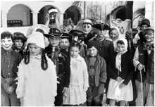 Schulkinder Volkmannsdorf, Faschingstreiben Isareck 1960er Jahre